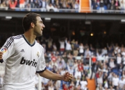 九游体育直播-欧冠决赛焦点战，巴萨强压苏格兰，红蓝风暴下的战术碾压与足球哲学碰撞