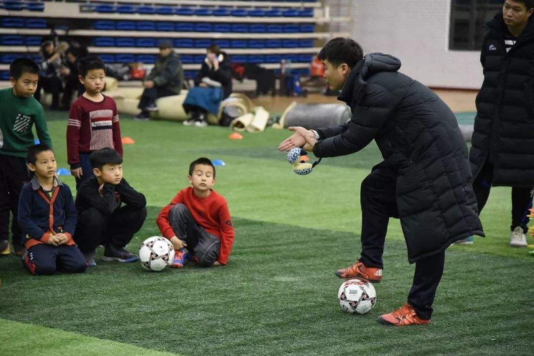 关于若干俱乐部面对竞赛新挑战，各队备战积极的信息