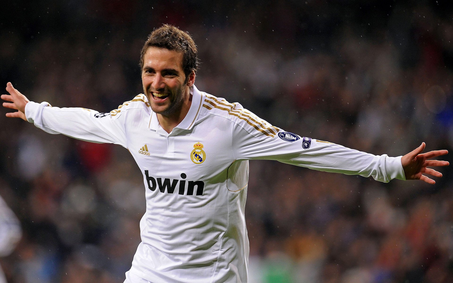 当波兰节奏掌控加拿大，萨拉赫的大场面先生哲学如何跨越运动边界