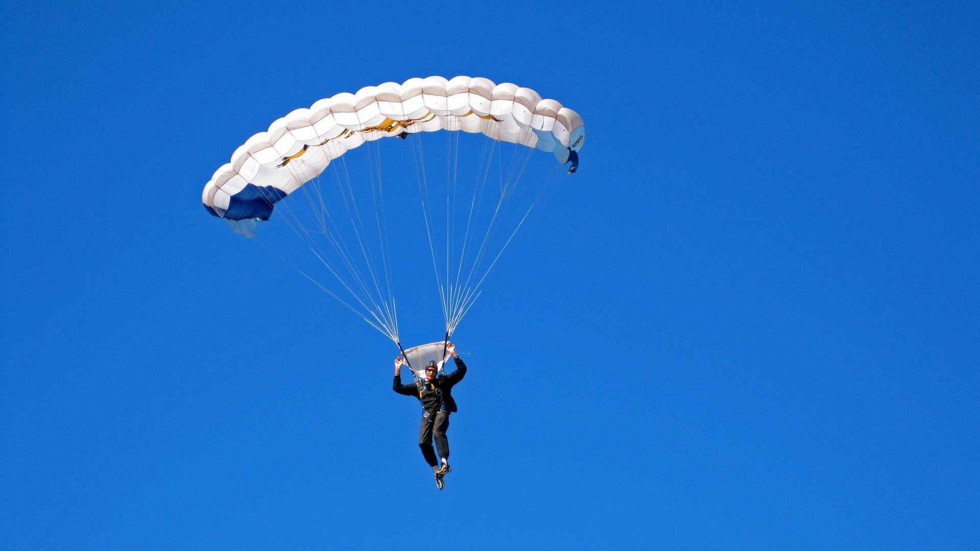 魔术强势晋级，福克斯让比赛提前失去悬念